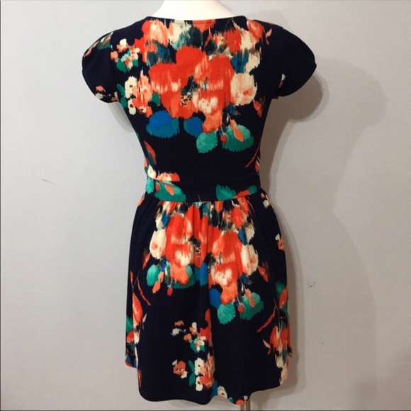 Floral v-neck navy blue baby doll spring dress - Picture 3 of 7